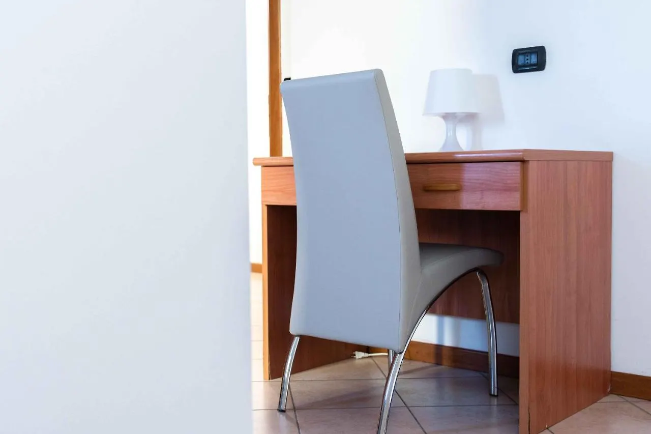 Wayco Rooms Lipomo